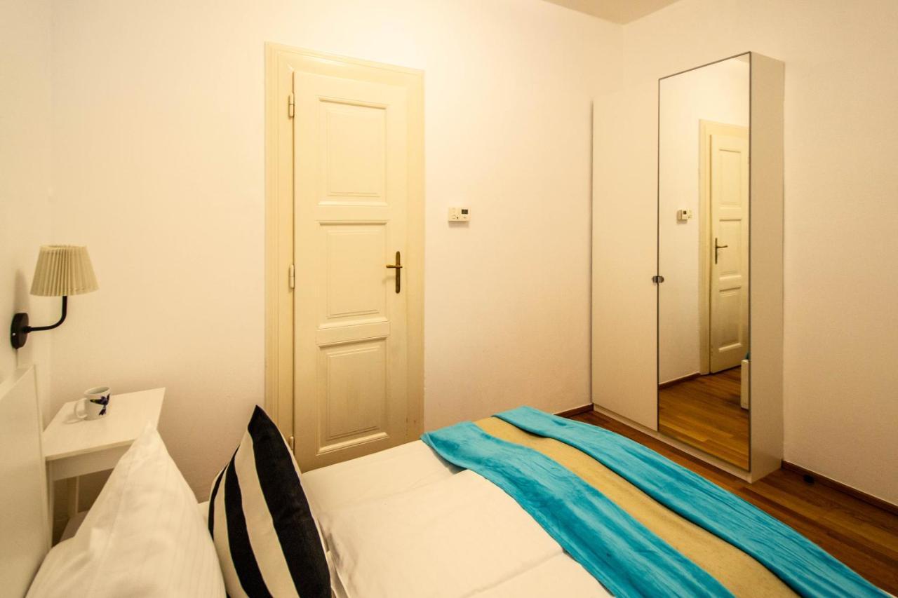 Labyrinth Apartments By Ruterra Prague Exterior photo