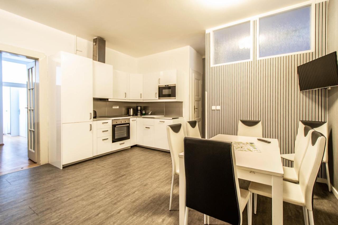 Labyrinth Apartments By Ruterra Prague Exterior photo