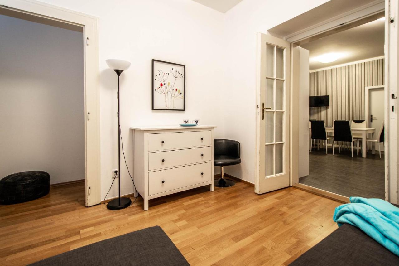 Labyrinth Apartments By Ruterra Prague Exterior photo